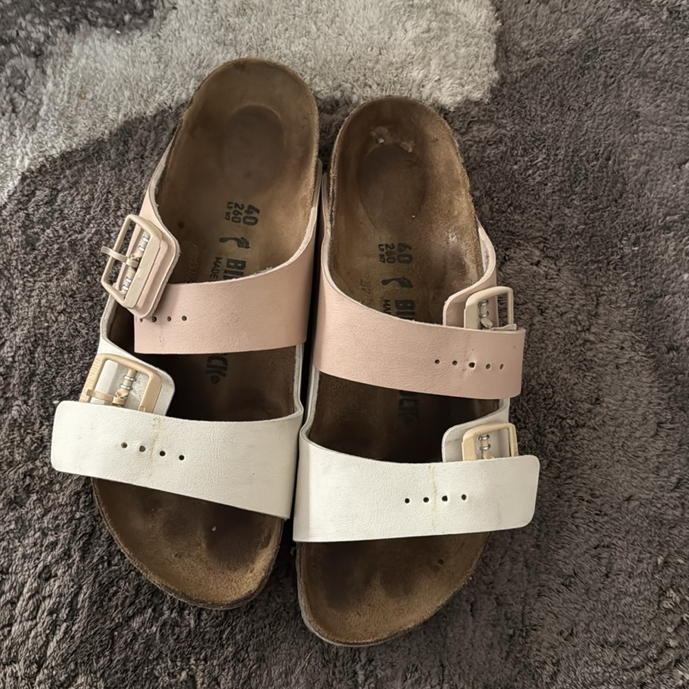 Birkenstock Women's White and Tan Sandals size 40 - Picture 4 of 4